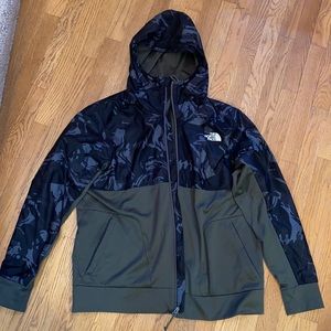 North Face Camo Zip Up Men’s Jacket. Size XL.